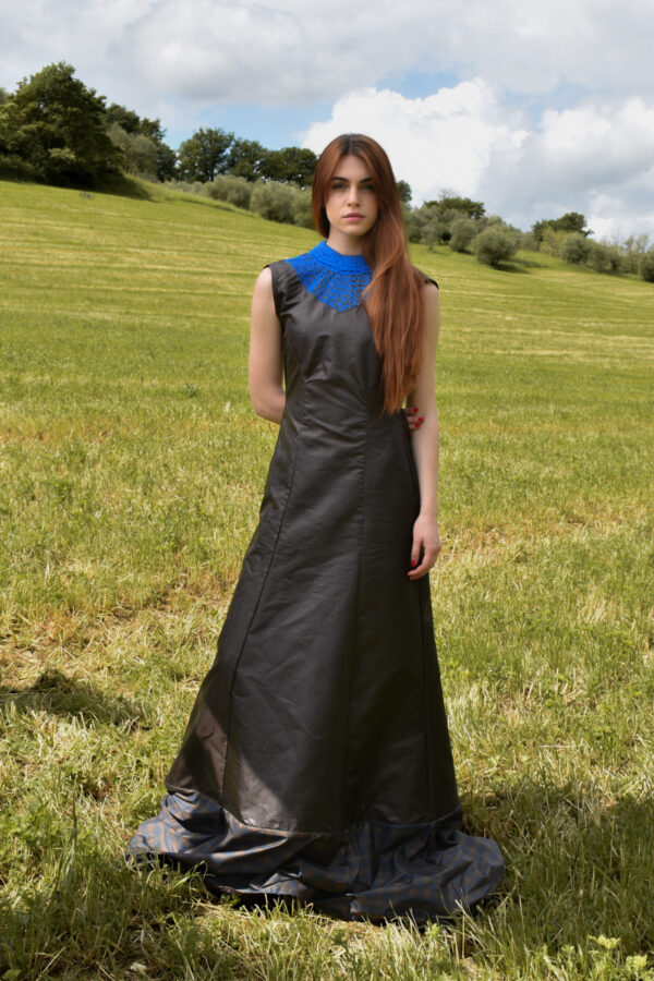 Abita lungo in nylon cerato marrone cioccolato