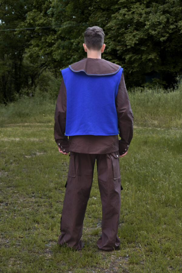 Modello over, lunghezza fino all’ombellico