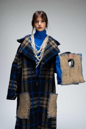 Borsa a mano con dettaglio cut out