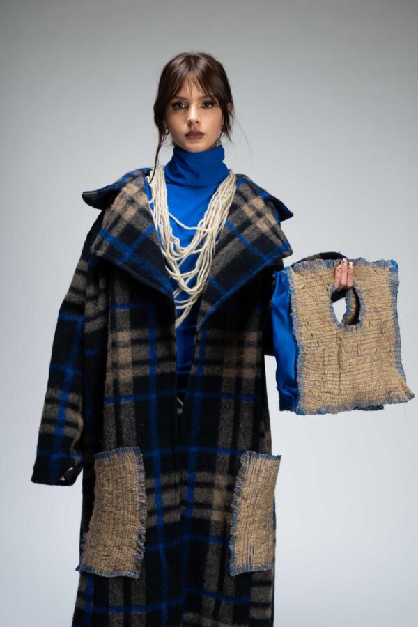 Borsa a mano con dettaglio cut out